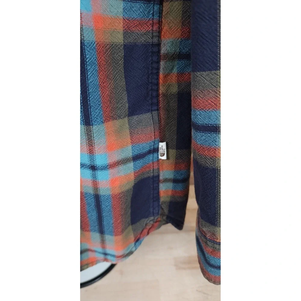 The North Face Shirt Size Large Plaid Hayden Pass Button Down Outdoors‎ Hiking